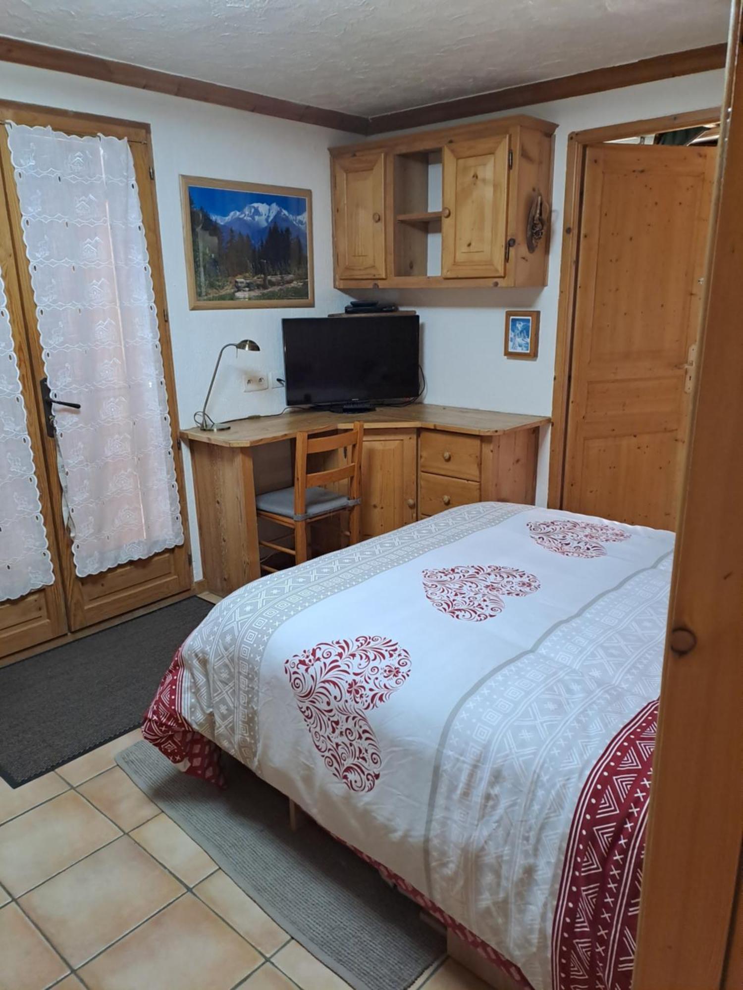 A4 Km De Megeve Tres Joli Studio Avec Jacuzzi ,Vue Sur Les Montagnes Au Calme Praz-sur-Arly Exterior photo
